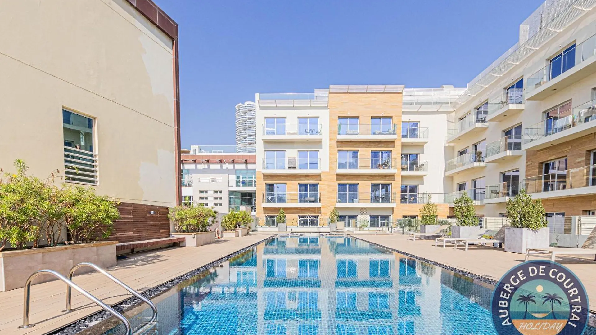 Cozy Modern Studio Oxford Residence Dubai